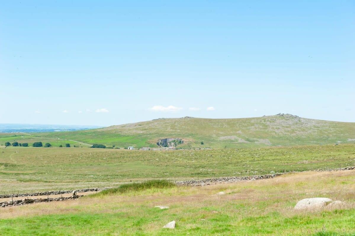 Vila Dartmoor Barn On North Hessary Tor Yelverton Exteriér fotografie